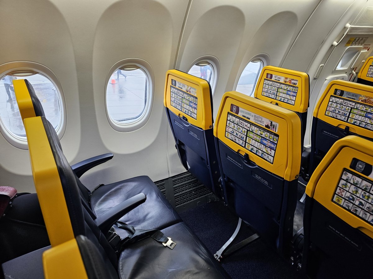 Sedačky Ryanair, Boeing 737 MAX 8
