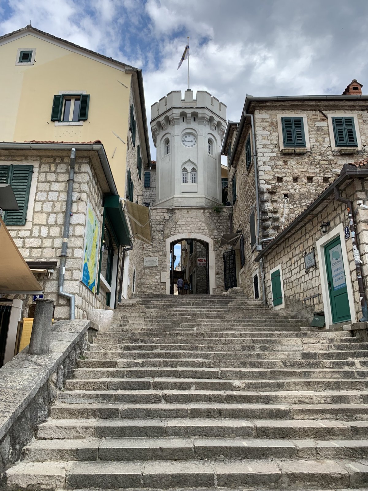 Herceg Novi - věž s hodinami