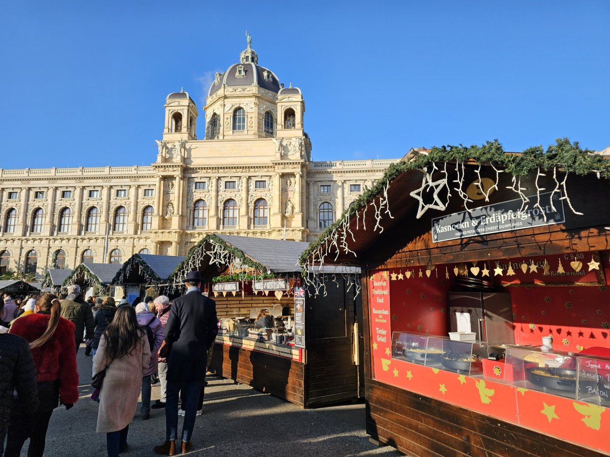 Vánoční trhy na Maria-Theresien-Platz