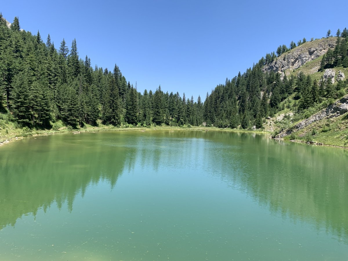 Jezero Liqeni i Kuqishtes