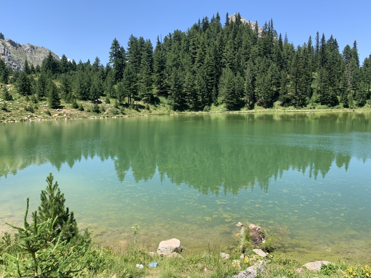 Jezero Liqeni i Kuqishtes