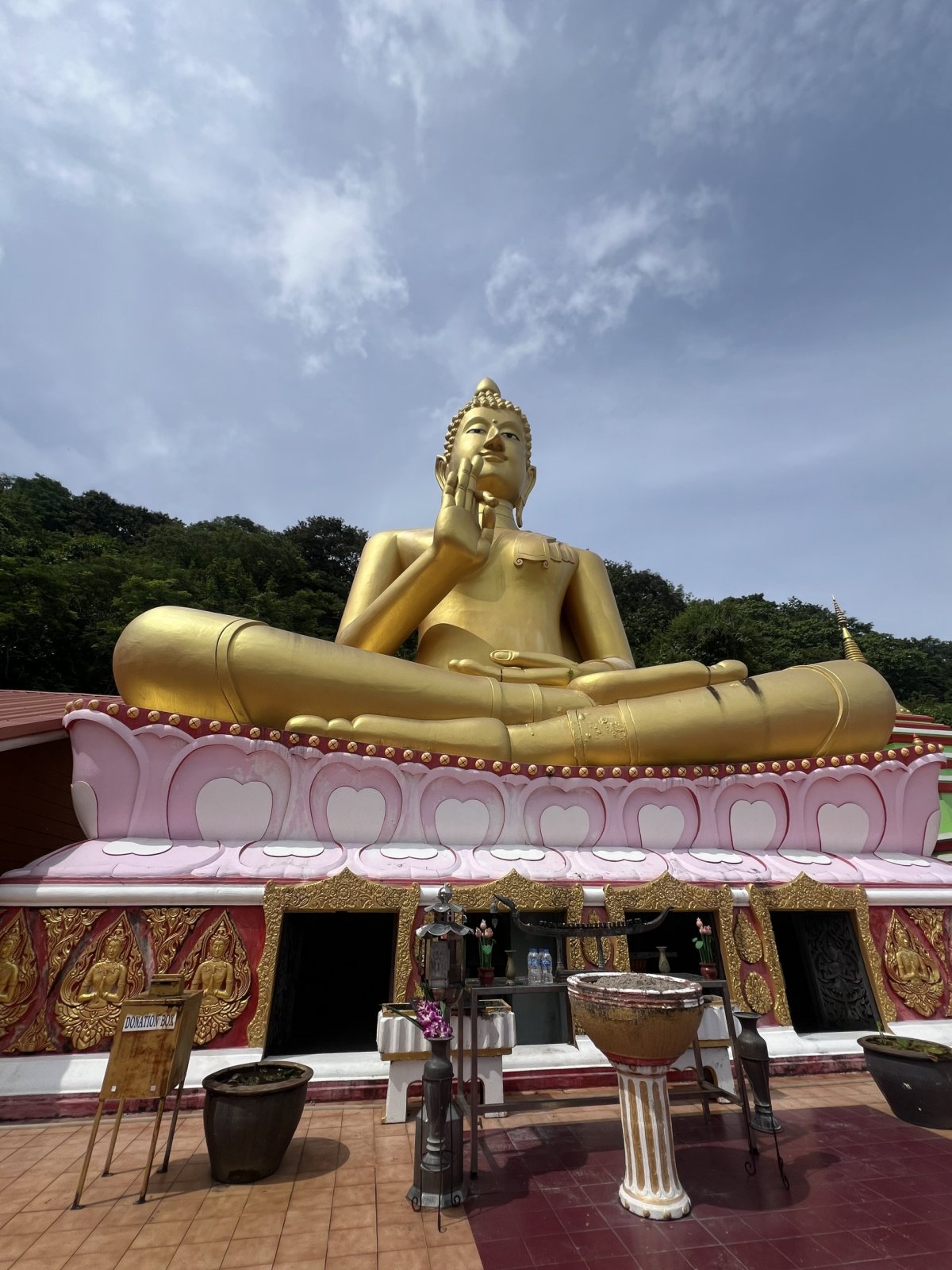 Wat Khao Rang