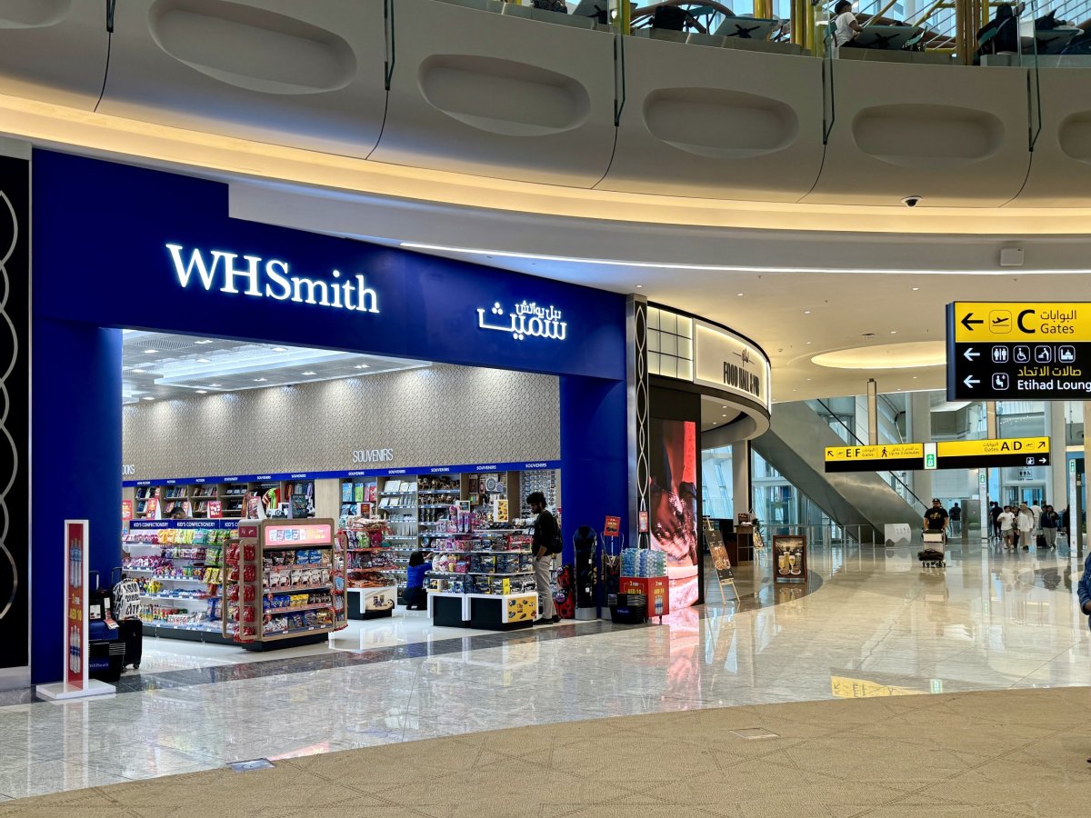 WHSmith na letišti v Abu Dhabi