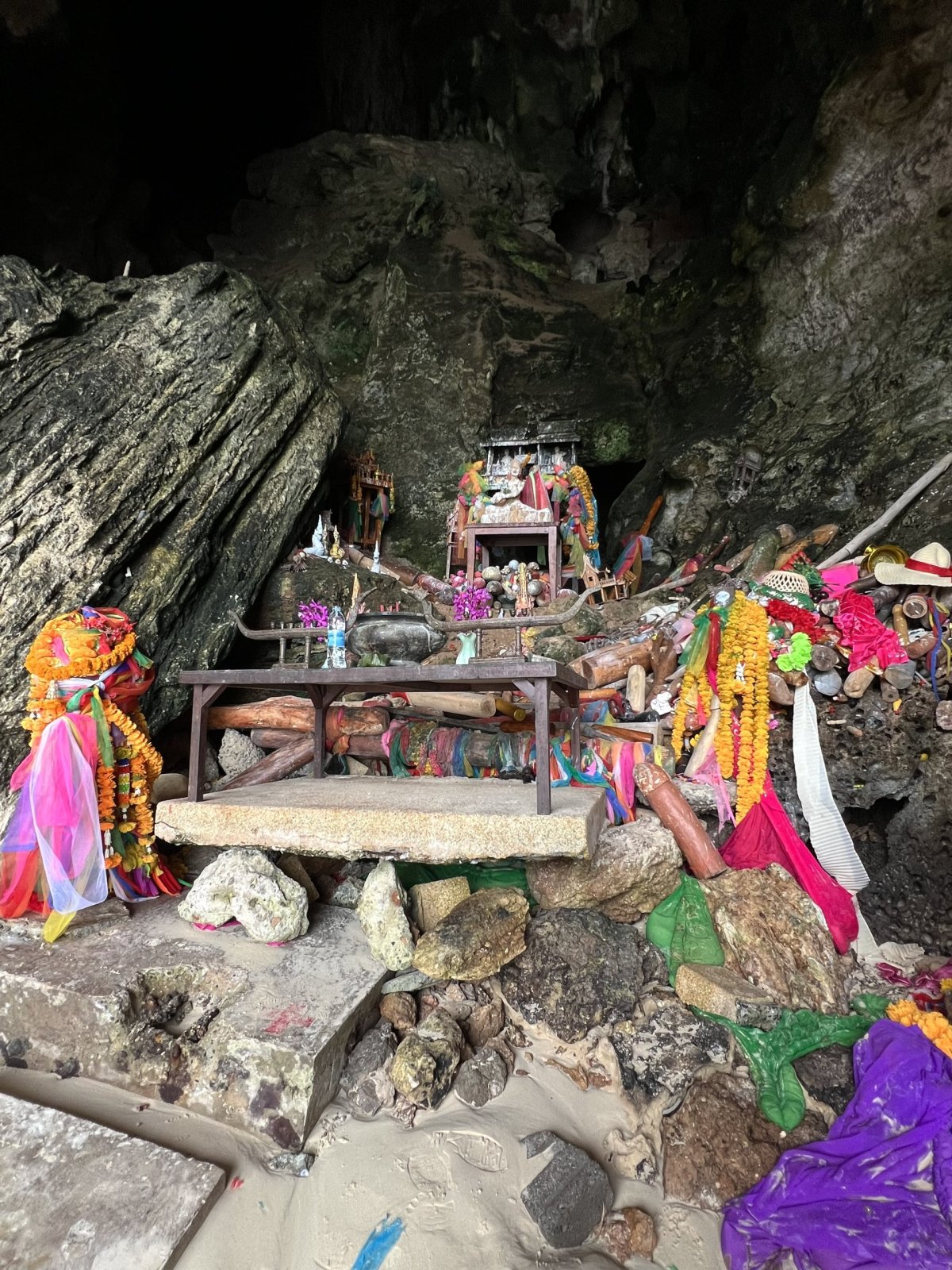 Phra Nang Cave