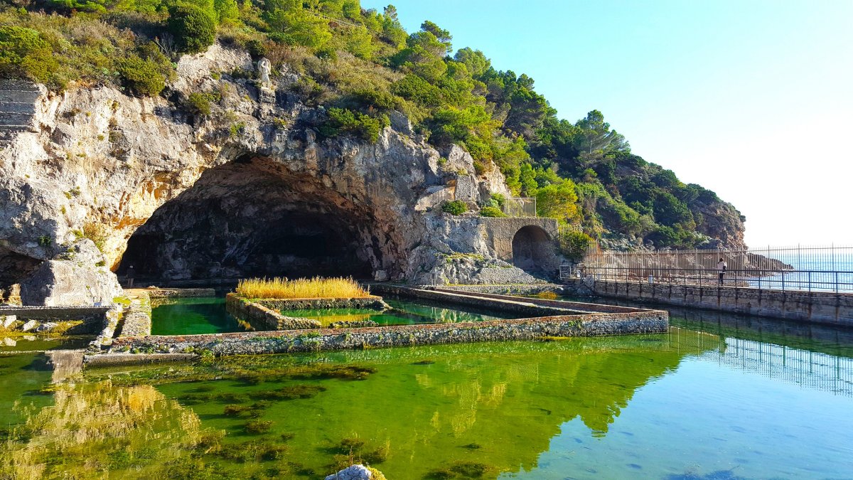 Tiberiovy lázně, Sperlonga