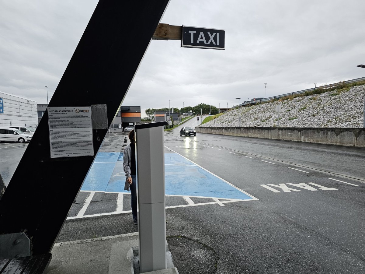 Stanoviště taxi, letiště Molde