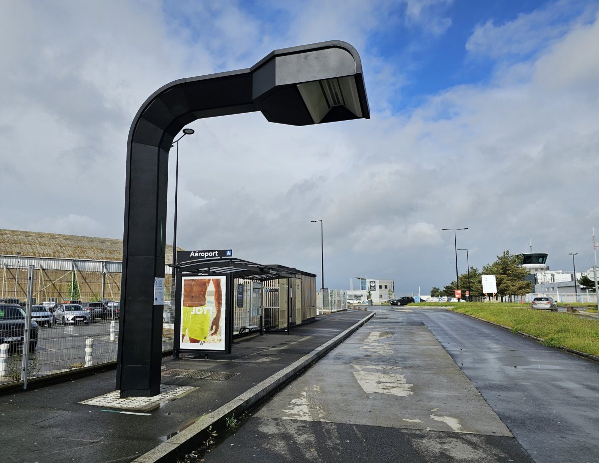 Zastávka autobusu na letišti