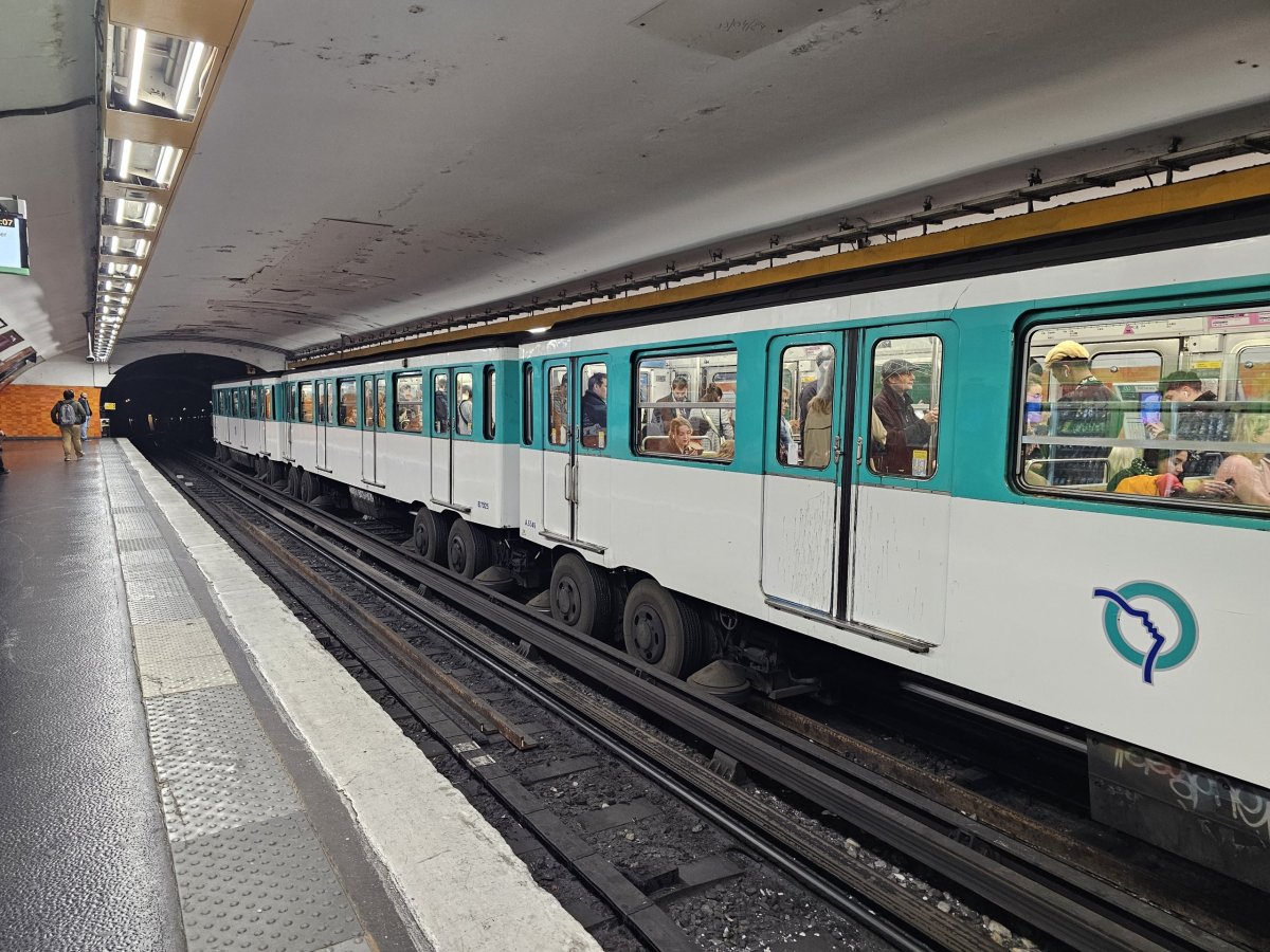 Metro Paříž
