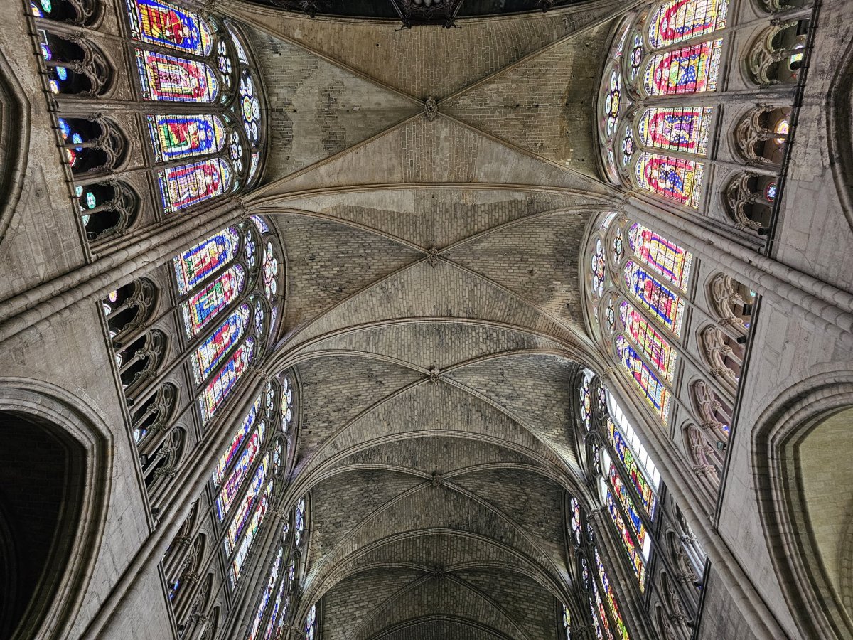 Interiér baziliky St. Denis