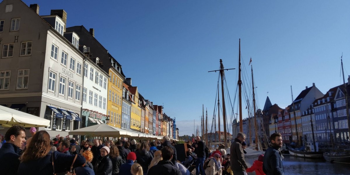 Pokud máte radši klidná místa, Nyhavn se vaším oblíbeným nejspíše nestane.