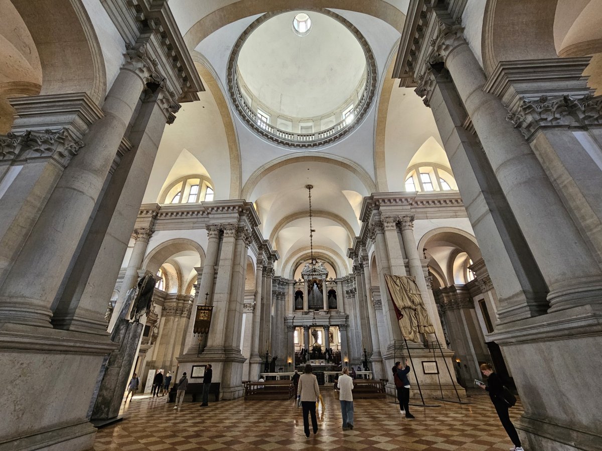 San Giorgio Maggiore, interiér