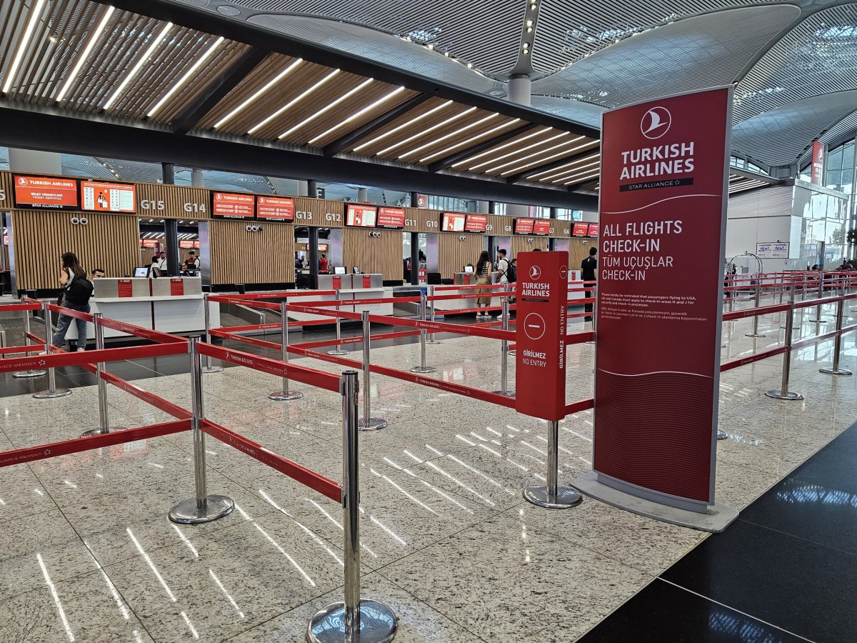 Check-in přepážky na letišti Istanbul