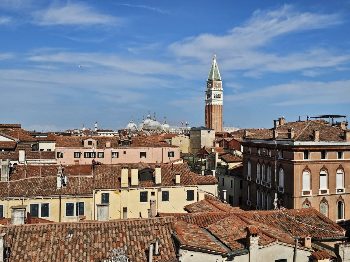 Výhled z Palazzo Contarini del Bovolo