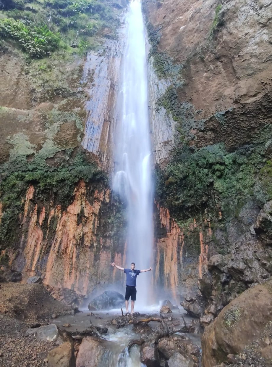 Hot Waterfall of Ribeira