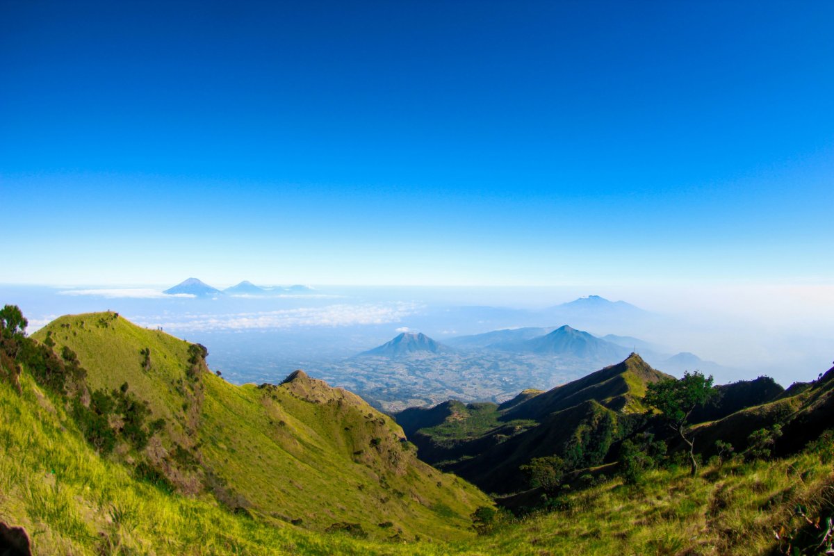 Výhledy během výstupu na Mount Merbabu