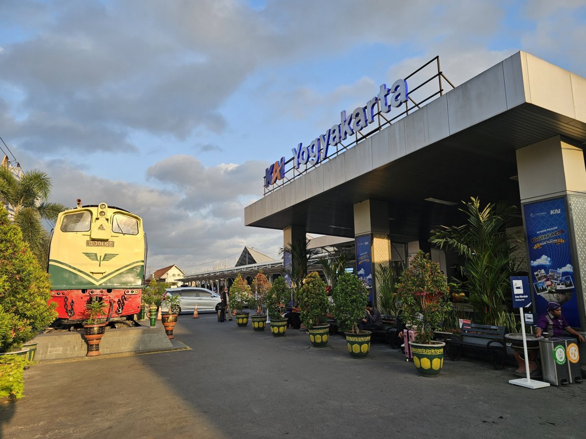 Hlavní vstup do stanice Yogyakarta