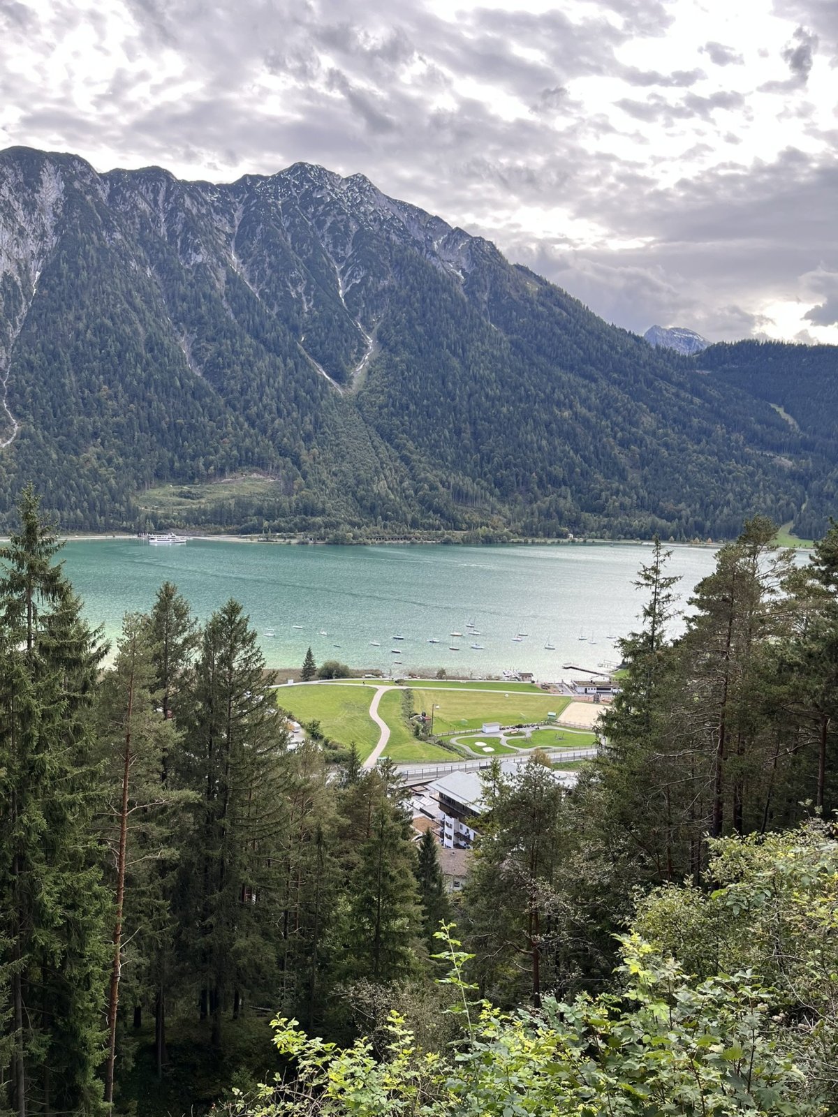 Výhled na jezero Achensee