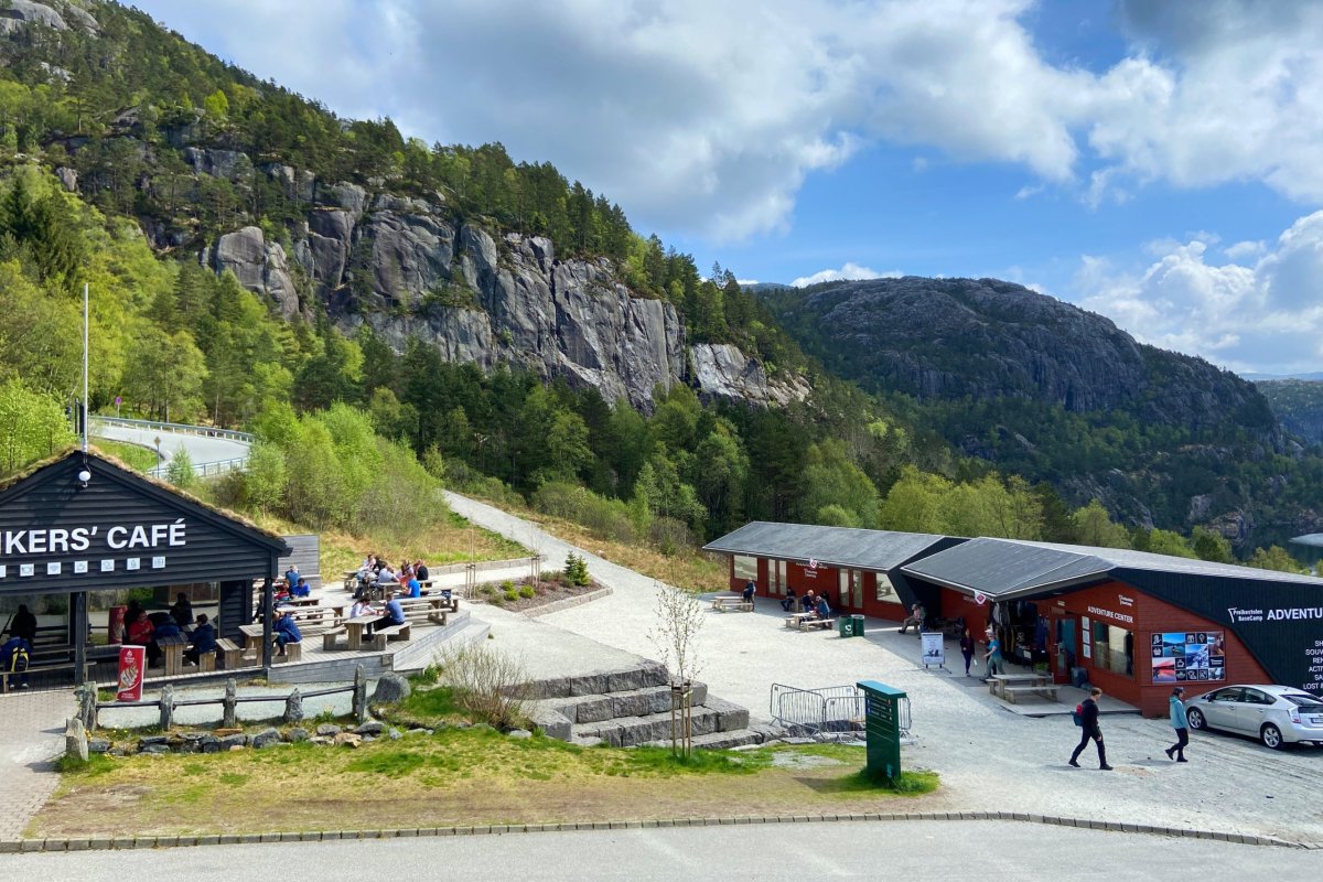 Preikestolen základní tábor