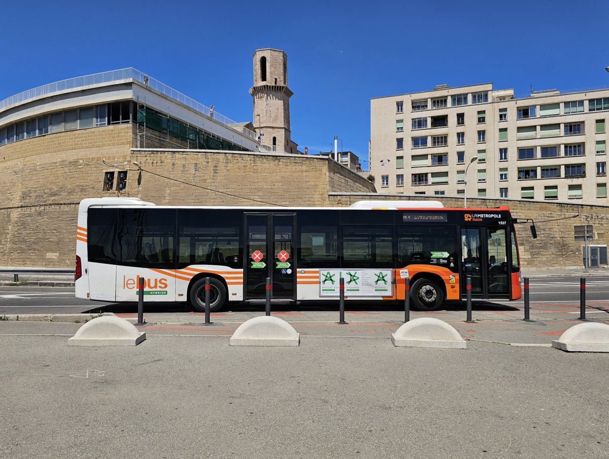 Autobus MHD v Marseille