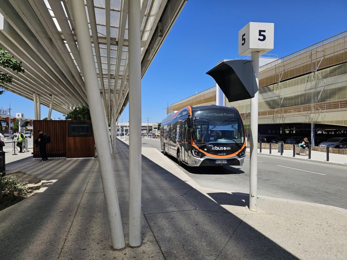 Autobus směr nádraží Vitrolles