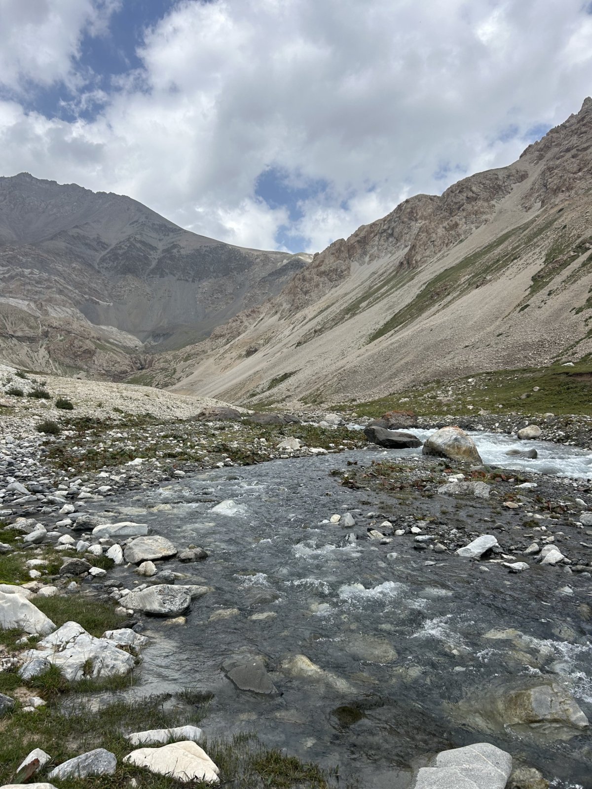 Hike směr Sary Mogol Pass