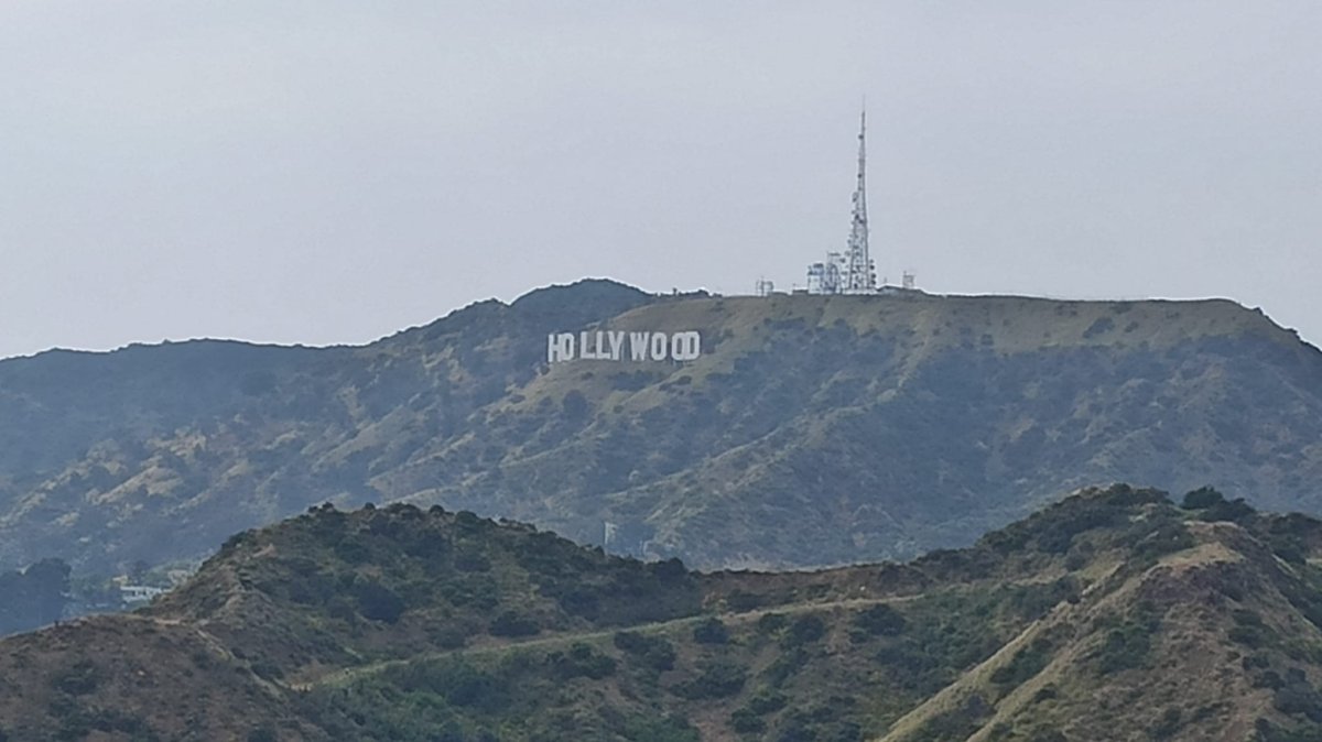 LA