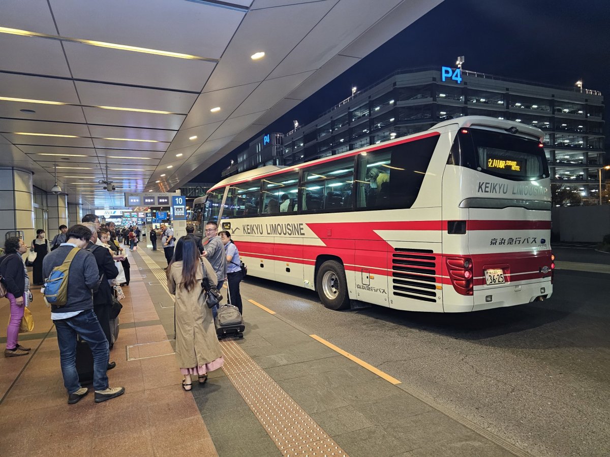 Limousine autobusy