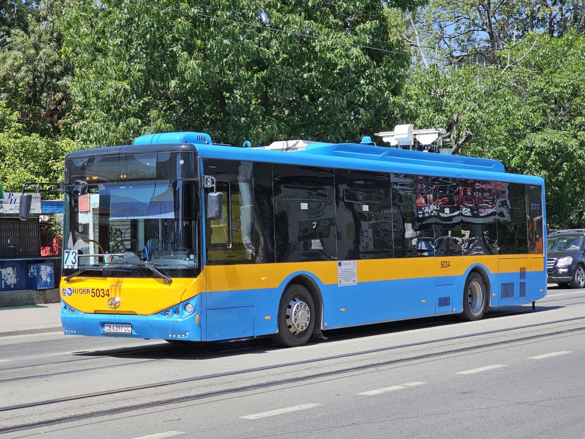 Moderní autobus