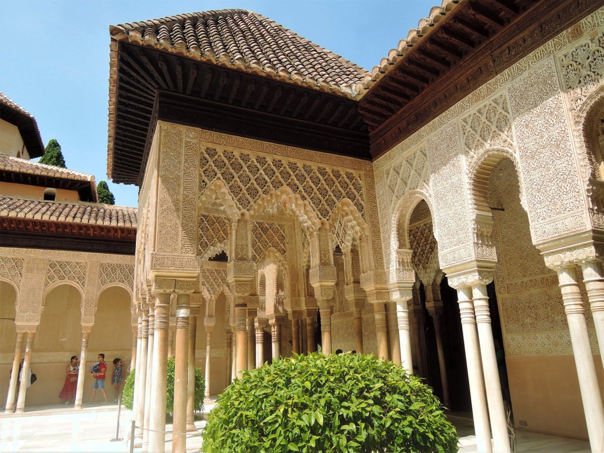  Alhambra-Lví palác