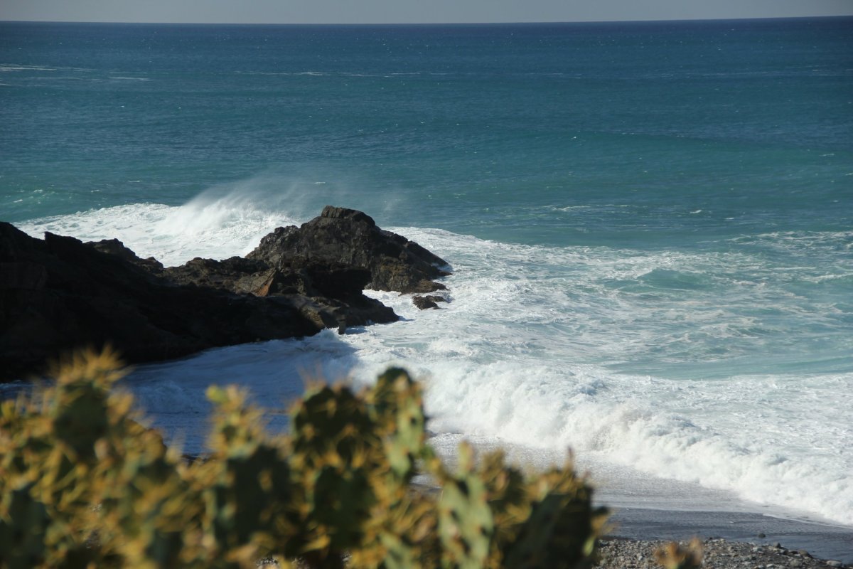 Divoké vlny na Playa de Ajuí