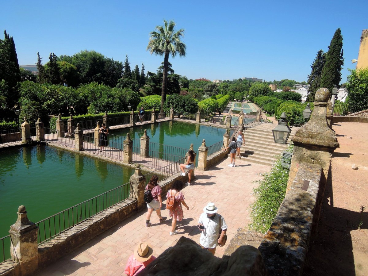 Alcázar de los Reyes Cristianos Jardín Medio