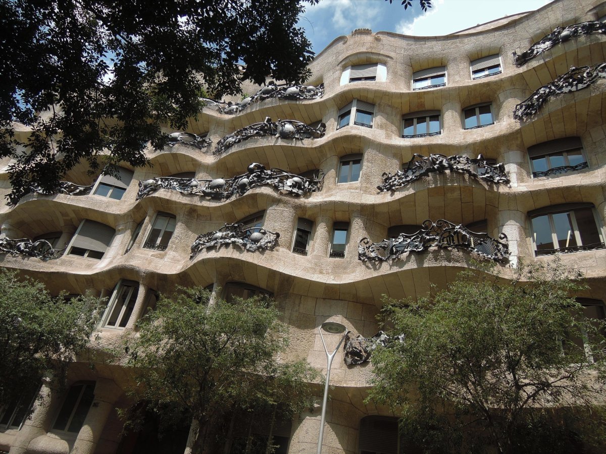 Casa Milá (La Padrera = Kamenolom) 1906-10 A. Gaudí