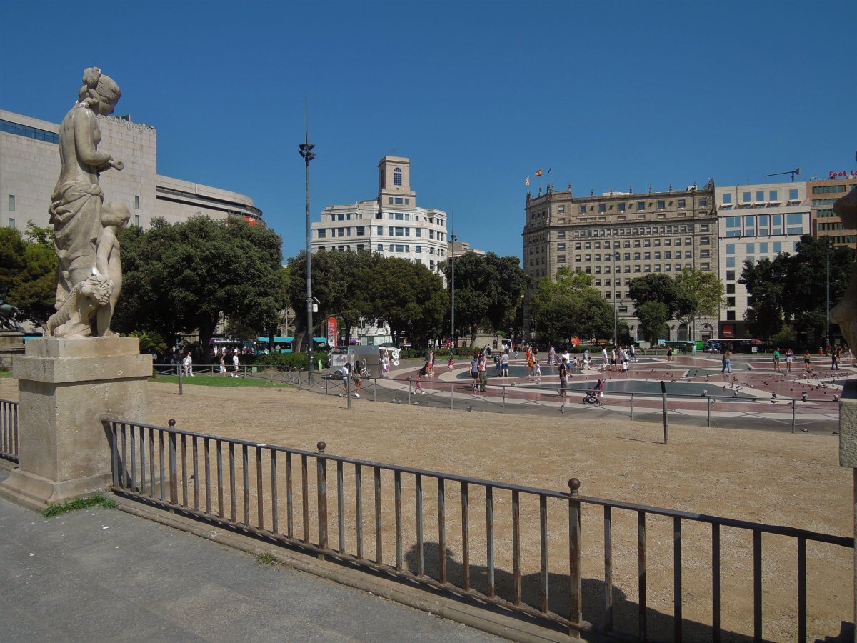 Katalánské nám. Placa de Catalunya