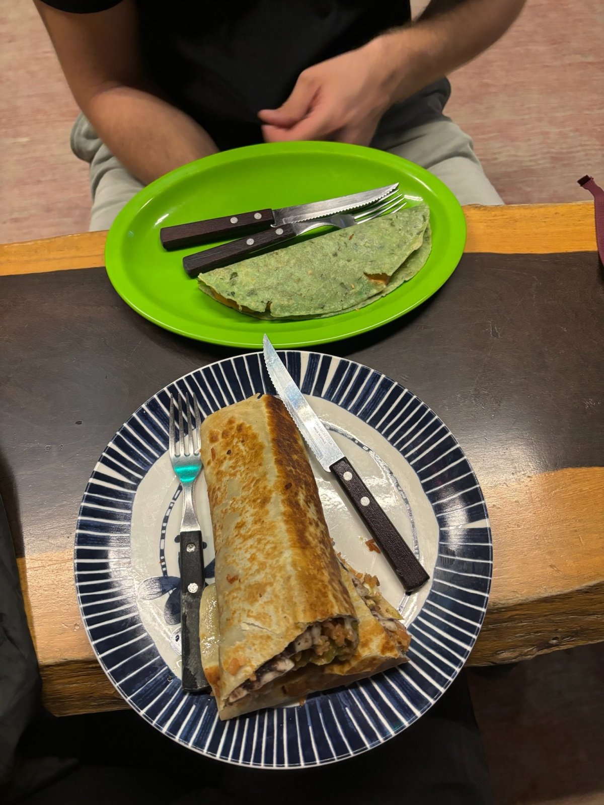 Quesadilla a Burrito v Mr. Loco